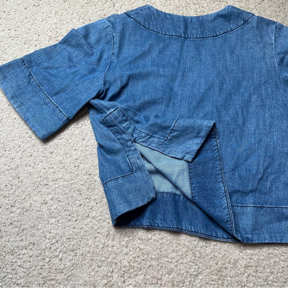 A.L.C. Cropped Chambray Deep V Neck Top Size 0 - Picture 2 of 6
